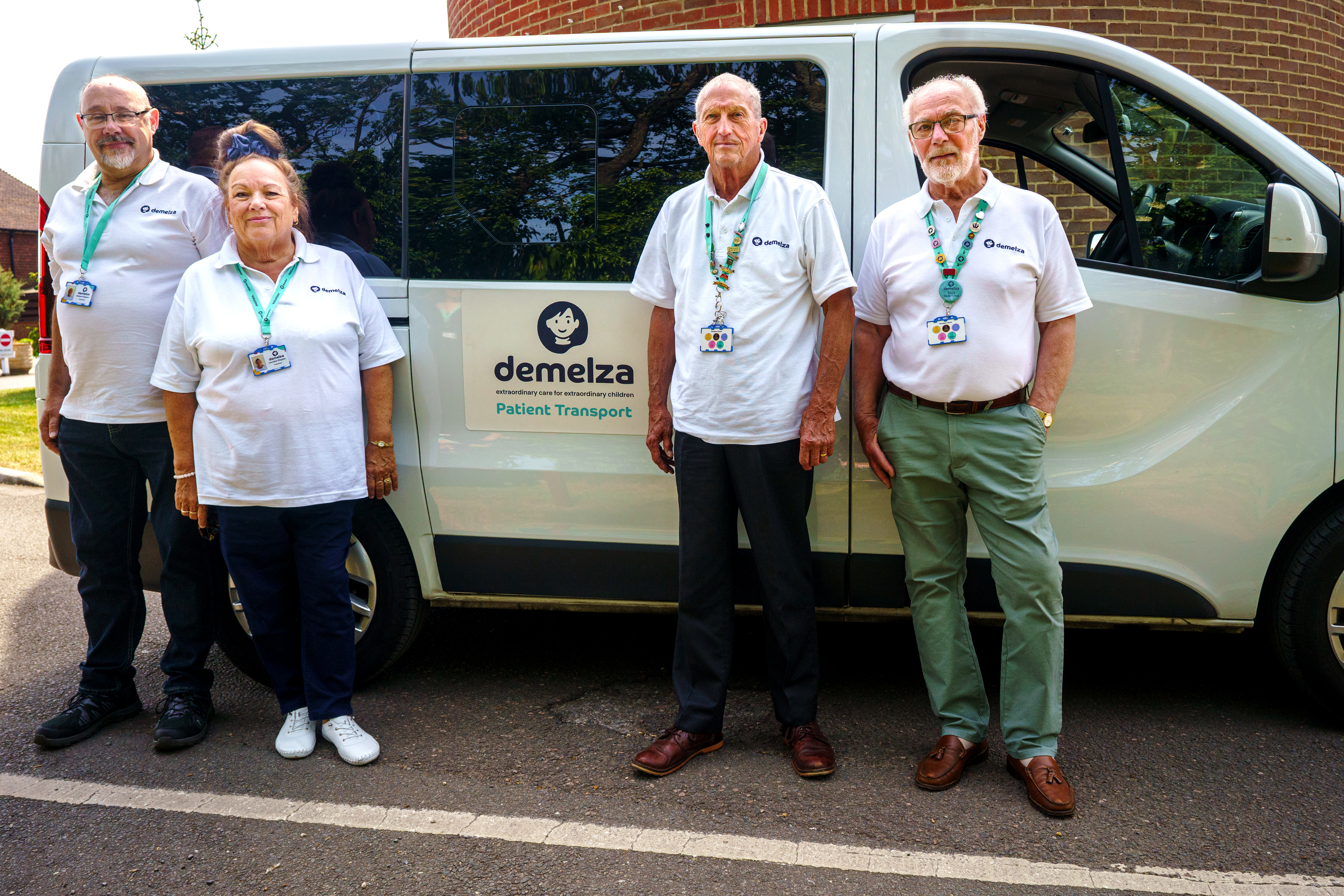 Practical support drivers with transport vehicle