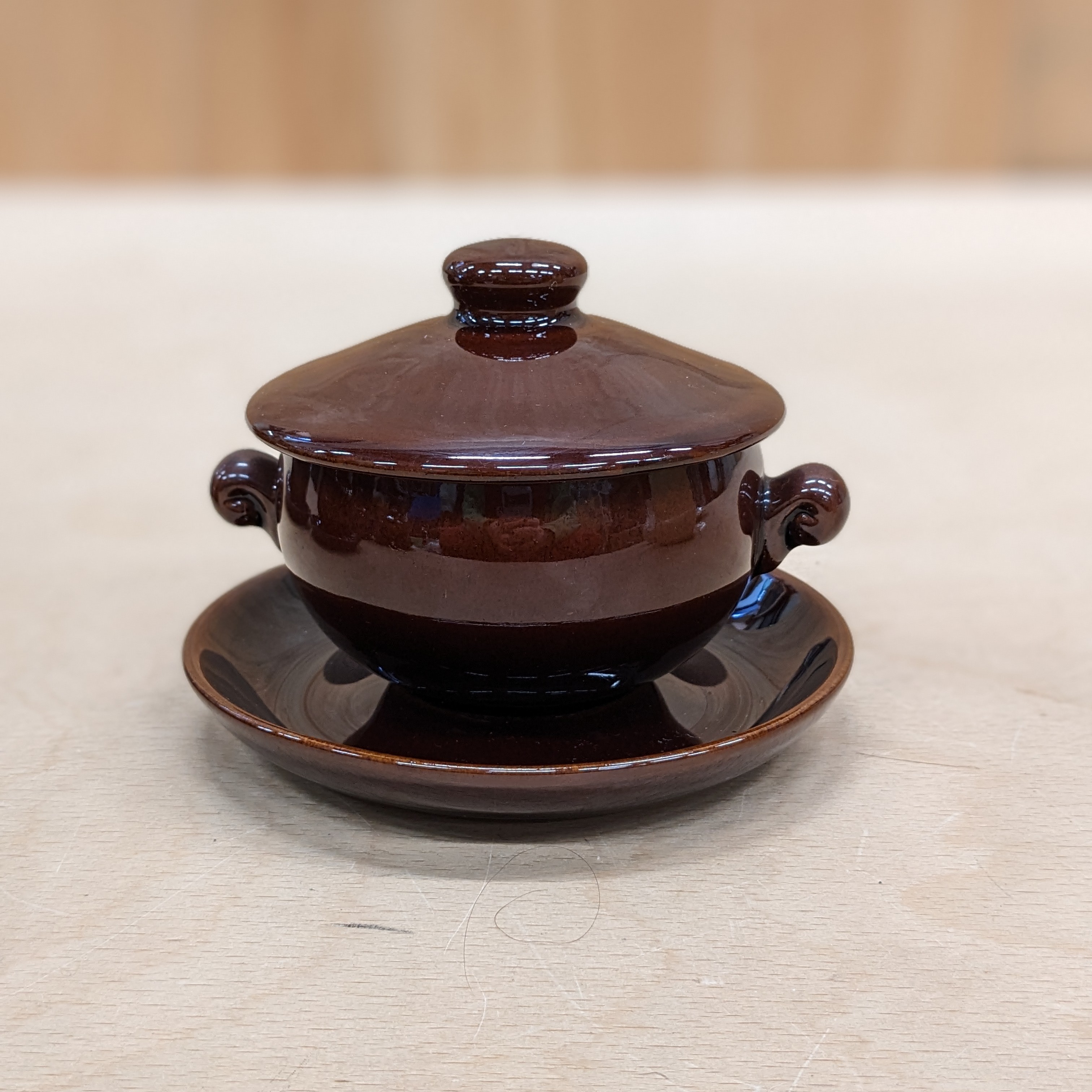 Denby Brown Soup Bowl Lidded With Saucer Single Picture