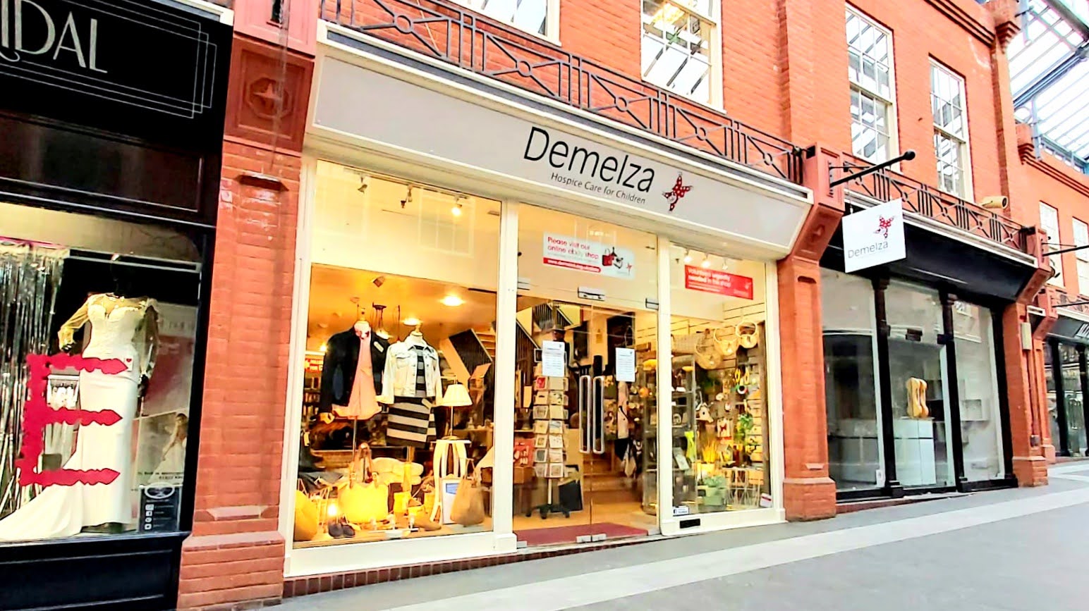 The exterior of Demelza's Maidstone charity shop.