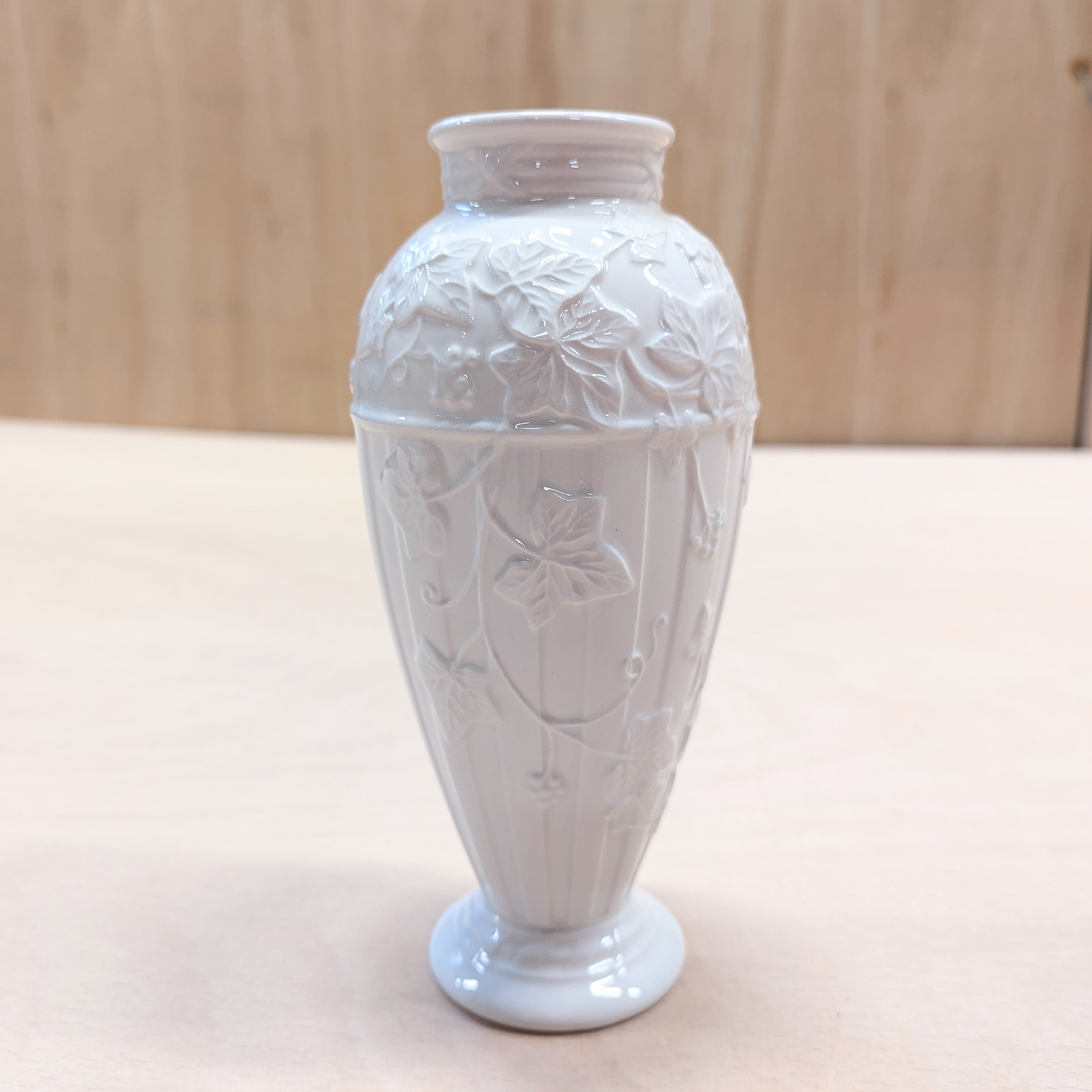 Full sized image of vase